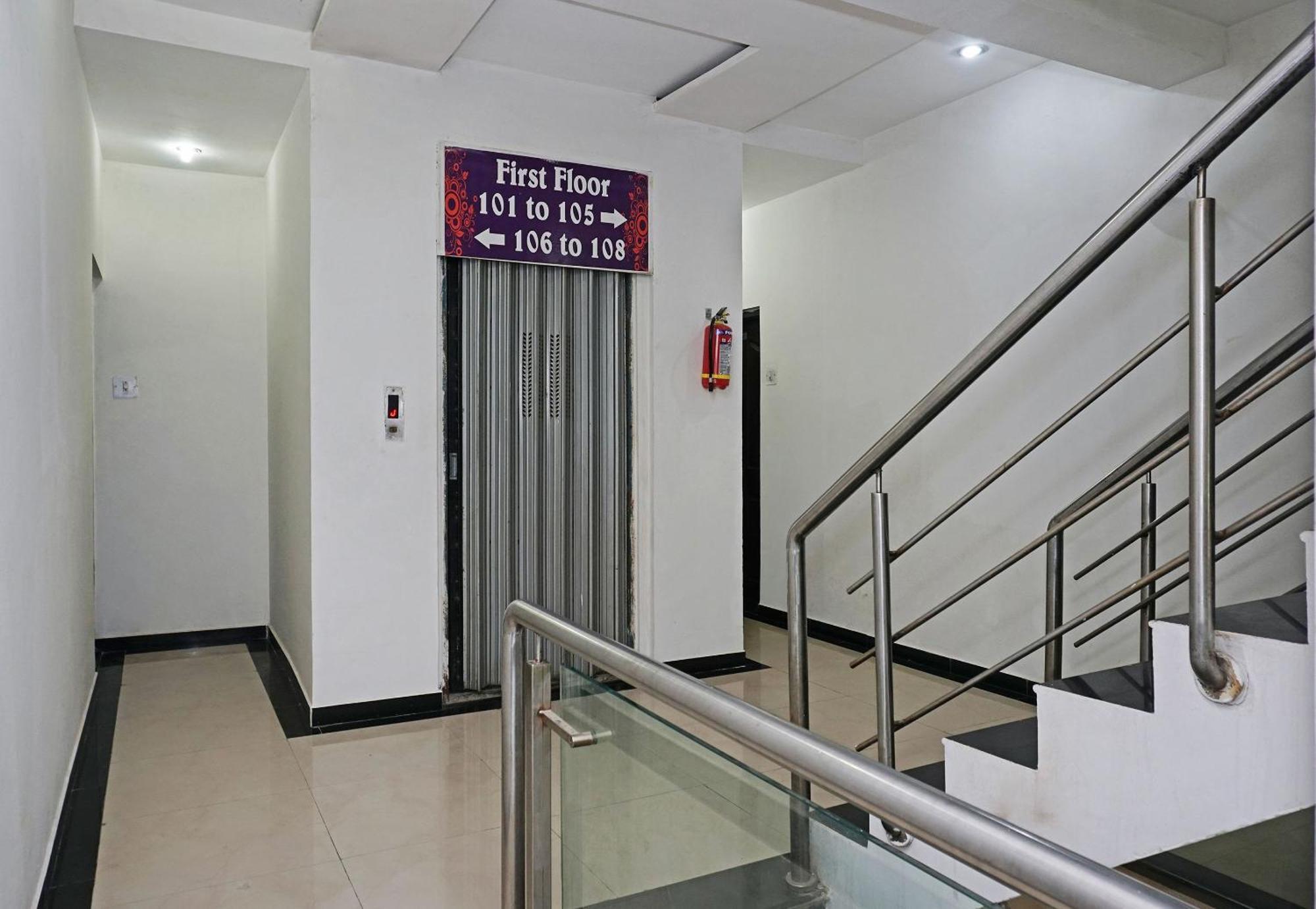 Super Hotel O Shirdi Sai Inn Εξωτερικό φωτογραφία